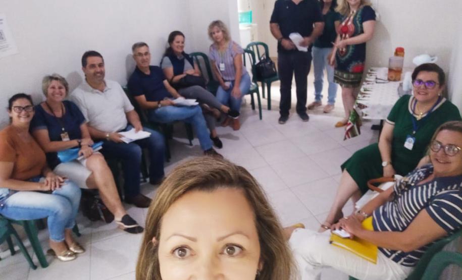 Inovação e Distribuição de aulas: Um novo olhar para esse processo Participação dos Diretores nas sessões públicas no NRE.